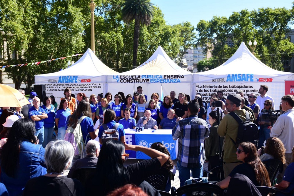 Carpa Blanca Amsafe en Rosario 1
